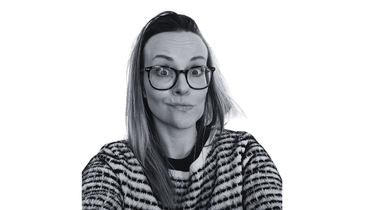 Comparing AI Systems for Content Creation